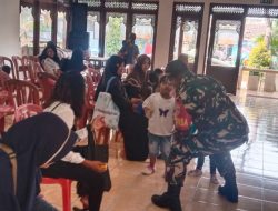 Peran Aktif Babinsa Joyotakan Bantu Posyandu Balita