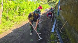 Satgas TMMD ke-126 Kodim 0818/Malang-Batu dan Warga Lebakharjo Bahu-Membahu Siapkan Lahan Pengecoran: Cangkul Jadi Simbol Kemanunggalan TNI-Rakyat