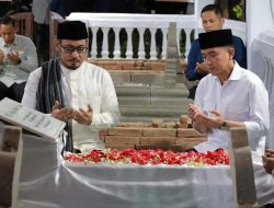 Wapres Gibran Berziarah ke Makam K.H. Abbas Abdul Jamil Salah Seorang  dan Pengasuh Pondok Pesantren Tertua Kedua di Kota Udang