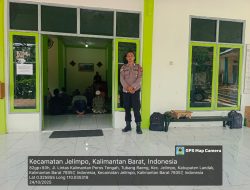 Pengamanan Arus dan Pelaksanaan Sholat Jumat Di Masjid Al Hidayah Di Jaga Oleh Personil Polsubsektor Jelimpo