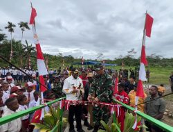 TNI Satukan Kembali Harapan Warga Iwur Lewat Pemulihan Jembatan Putus
