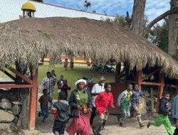 Satgas Yonif 521/DY Turut Partisipasi Kemeriahan Acara Prasinode Keuskupan Jayapura Sekenat Pegunungan tengah