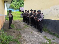 Polri Dukung Dunia Pendidikan Aman dan Damai, Kawal Pelaksanaan Pra-Test SMA Negeri 11 Maluku Tengah di Pulau Haruku