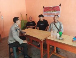 Dekatkan Diri dengan Masyarakat, Polsek Menjalin Hadirkan Jumat Curhat