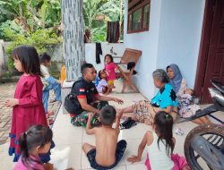 Anggota Satgas TMMD ke-126 Laksanakan Pemeriksaan Kesehatan kepada Warga yang Melaporkan Keluhan Sakit di Desa Cikeuntrung, Kabupaten Pandeglang