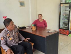 Polisi Sambangi Warga, Patroli Siang Polsek Mandor Bangun Keakraban dan Rasa Aman