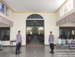 Polsek Menyuke Lakukan Pengamanan Ibadah Misa Hari Minggu Ke Gereja Santo Agustinus Darit