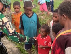 Satgas Yonif 751/VJS Anjangsana di Sekitar Pos Kotis Oksibil: Dekatkan TNI–Rakyat, Dukung Pendidikan Anak