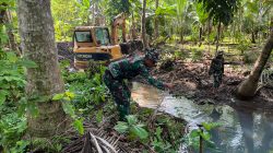 Satgas TMMD ke-126 Kodim 0818 Gencarkan Normalisasi Irigasi di Desa Lebakharjo untuk Cegah Banjir dan Dukung Pertanian