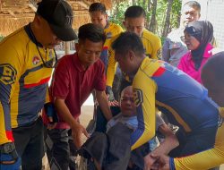 Kapolres Lombok Utara Serahkan Kursi Roda untuk Warga Lumpuh