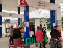 Polsek Sengah Temila Tegaskan Komitmen Kamtibmas Lewat Patroli Dialogis di SPBU dan Bank”