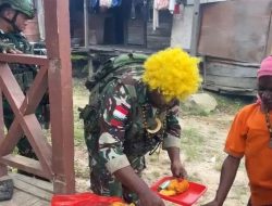 Pos Parim Satgas Yonif 751/VJS Anjangsana ke Kampung Etilkatop: Kenalkan “Bapak Yakob” sebagai Maskot Humanis dan Berbagi Keceriaan dengan Anak-Anak