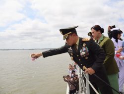 Momentum Hari Pahlawan, Pangdam XIX/TT Tabur Bunga di Laut Dumai Sebagai Wujud Penghormatan