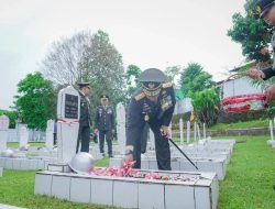 Pangdam XV/Pattimura Pimpin Ziarah Dalam Rangka Peringati Hari Pahlawan Tahun 2025