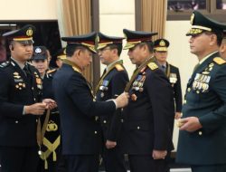 Kapolri Pimpin Upacara Penganugerahan Tanda Kehormatan Bintang Bhayangkara Pratama