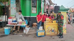 Babinsa Jayengan Sambamgi Pelaku UMKM Pedagang Makanan dan Minuman