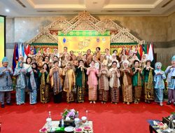 Ketum TP PKK Apresiasi Bazar Amal WIC Ke-56 yang Berkolaborasi dengan UMKM Indonesia