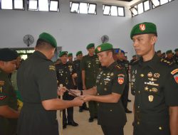 Letkol Ricky Serahkan Tongkat Komando Kodim 0725/Sragen Kepada Letkol Didin
