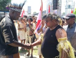 Otis Monei Sah dan Resmi Pimpin Suku Besar Wate