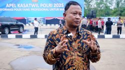 Kompolnas Apresiasi Simulasi Penanganan Unjuk Rasa Polri, Mohammad Choirul Anam: Ini Paradigma Baru yang Mengedepankan Pelayanan dan Perlindungan HAM