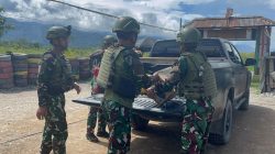 Bantuan Sosial Satgas Yonif 521/DY Dalam Rangka Peresmian Gereja Baptis Zaitun Elelim di Kampung Honita