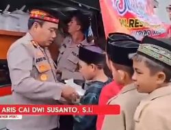 Polres Bener Meriah Bagikan Bingkisan Makan Siang Untuk Jemaah Sholat Jum’at Masjid Istiqomah Bale Atu