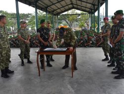 Danrem 181/PVT Sambut Kedatangan Menhan RI beserta rombongan di Yon TP 806/SI