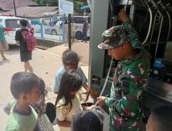 Satgas Gulbencal Kodam I/BB Operasionalkan Mobil RO Yon Zipur 1/DD untuk Penuhi Kebutuhan Air Bersih Warga