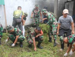 Pos Tarup Satgas Yonif 751/VJS Gelar Kerja Bakti Bersama Warga: Kompak Rawat Lingkungan, Eratkan Kemanunggalan