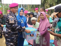 Danpasmar 1 Dampingi Pangkormar Tinjau Prajurit Yang Terdampak Banjir Bandang