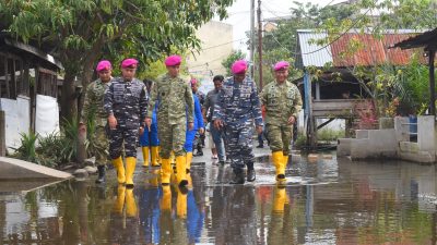 Danpasmar 1 Tinjau Prajuritnya Yang Terkena Musibah di Belawan Sumatera Utara