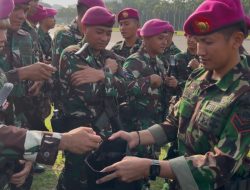 Prajurit Yonif 2 Marinir Galang Donasi untuk Korban Banjir Sumatra Saat Tengah Penugasan Pam Bangsitnas di Ibukota