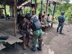 Satgas Yonif 123/Rajawali Gelar Pelayanan Kesehatan Keliling untuk Warga Kampung Wonggi