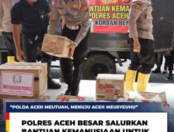 Polres Aceh Besar Menyalurkan Bantuan Kemanusiaan Bagi Masyarakat yang Terdampak Bencana Banjir di Wilayah Kabupaten Pidie Jaya