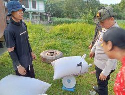 Kapolsek Mempawah Hulu Beli Jagung Petani untuk Dukung Perekonomian Masyarakat