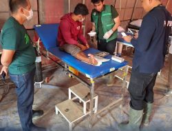 Bidokkes Polda Aceh Melaksanakan Bakti Kesehatan Bagi Masyarakat Terdampak Banjir