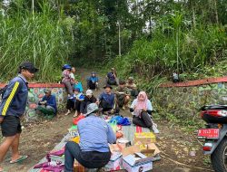 Kepala Desa Tlogosari Lilik Rahayu dan Kepala Dusun Tegalrejo Turun Langsung Pimpin Kerja Bakti “GIAT BERSAUDARA” di Dusun Tegalrejo