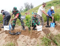 Hijaukan Lereng Merapi, TNI dan Forkopimda Boyolali Tanam Pohon Cegah Bencana