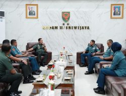 Terima Audiensi Undur diri Danlanal Palembang, Pangdam II/Sriwijaya : “Terima kasih Kolonel Laut (P) Faisal”