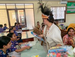 Utusan Khusus Presiden Bidang Pariwisata Kunjungi Sekolah di Sorong, Tegaskan Pendidikan Fondasi Pembangunan Papua