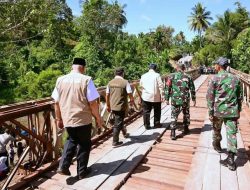 Presiden Prabowo Tinjau Langsung Pembangunan  Jembatan Bailey Padang Mantuang