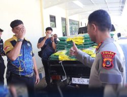 Wujud kepedulian, kapolda aceh salurkan puluhan karung beras kepada kapalas pidie