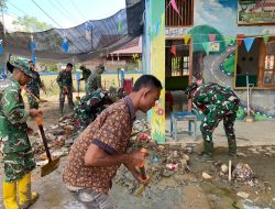 TNI Hadir Pulihkan Negeri, Kodim 0104/Aceh Timur dan Yonif TP 853 Gelar Karya Bakti Pascabanjir