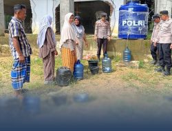 Kapolri Salurkan Bantuan Tandon dan Pompa Air untuk Korban Banjir di Banda Alam Aceh Timur