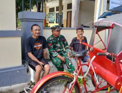 Tukang Becak Tak Luput Jadi Sasaran Komsosnya Babinsa Kratonan