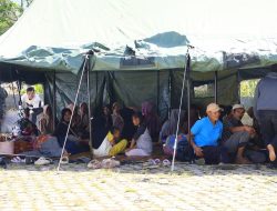 Pascapanik Aktivitas Gunung Burni Telong, Kapolres Bener Meriah Dampingi Kapolda Aceh Kunjungi Pengungsian Warga