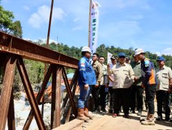 Mendagri Tito Dampingi Presiden Tinjau Progres Pembangunan Infrastruktur di Tapanuli Selatan