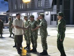 Panglima Armada III Sambut Kedatangan Menhan RI dan Panglima TNI di Timika
