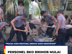 Personel BKO Brimob Polda Banten Lanjutkan Pembersihan Fasilitas Pendidikan di Aceh Utara