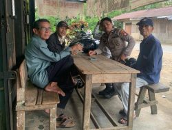 Jalin Keakraban dengan Warga, Personel Polsek Mempawah Hulu Sampaikan Pesan Kamtibmas